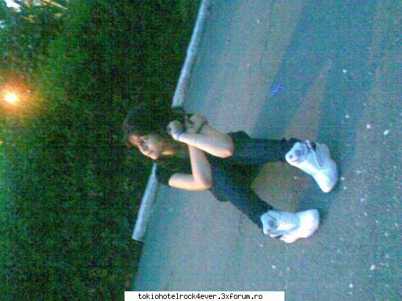 Zo cei Merri - aici era in parcul de langa cas a iesit afara - *..::Me, myself & I::..*