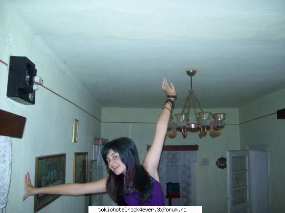 Zo cei Merri - aici este in coridorr - *..::Me, myself & I::..*