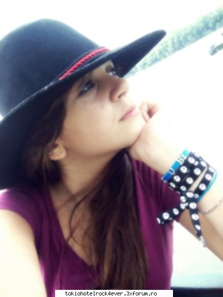 Zo cei Merri - poza apropo.. m'am vopsit shaten inchis dar care - *..::Me, myself & I::..*