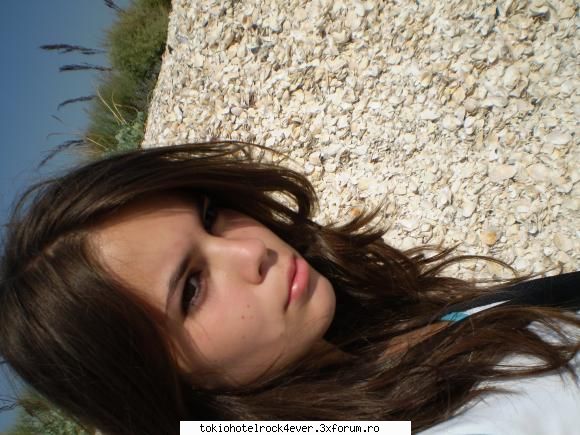 aaaa - in asta sunt un pic bosumflata imi intra soarele - *..::Me, myself & I::..*