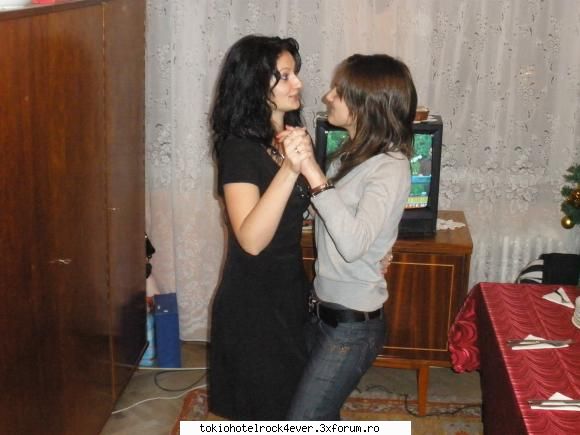 adelinutza - Multumesc lafel mai Eu am facut revelion cu tot - *..::Me, myself & I::..*