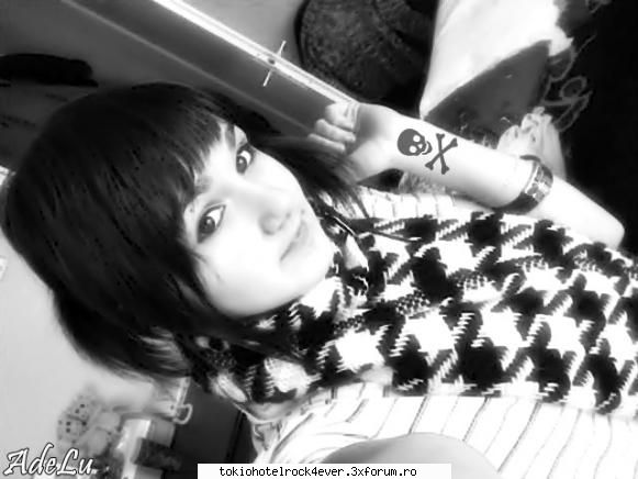 adelinutza - Stiu I se zice "stop" marog....si poate tine si - *..::Me, myself & I::..*