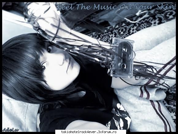 adelinutza - Acel cu hanorac am pus Acuma bag Amant nu m-am - *..::Me, myself & I::..*