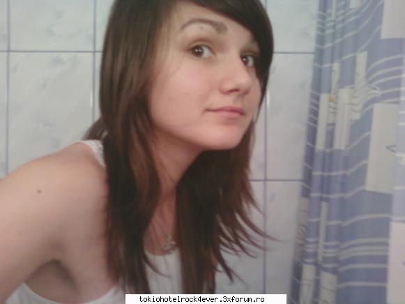 adelinutza - Aici facea pe emoo - *..::Me, myself & I::..*