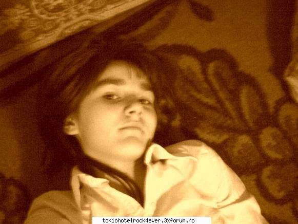 adelinutza - chiar ade...mai baga si tuh poze! - *..::Me, myself & I::..*