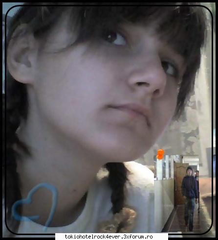 adelinutza - asta este ultima este cu acel baiat patlagik stie - *..::Me, myself & I::..*