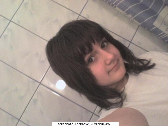 adelinutza - spera dar sa arate la voi k m-am tuns si arat km - *..::Me, myself & I::..*
