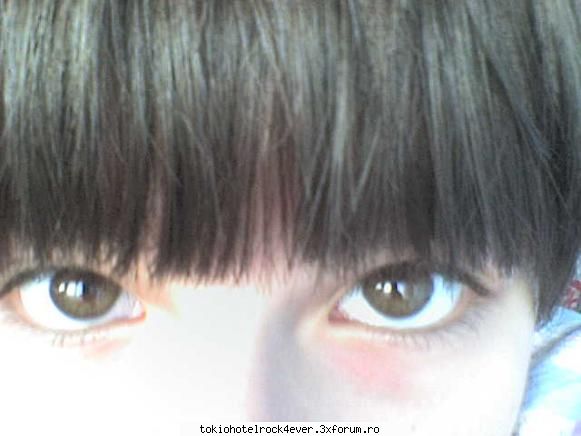 adelinutza - observati cum s-a ciumpavit singura k de obicei - *..::Me, myself & I::..*