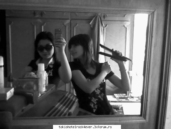 adelinutza - aici eram pe la o fata - *..::Me, myself & I::..*