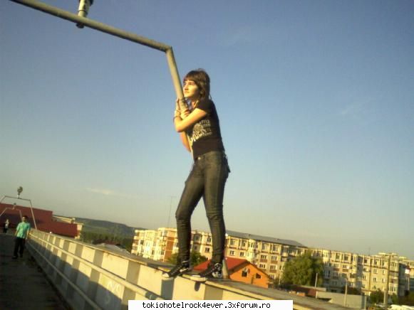 adelinutza - Aici se indragostise de stalp - *..::Me, myself & I::..*