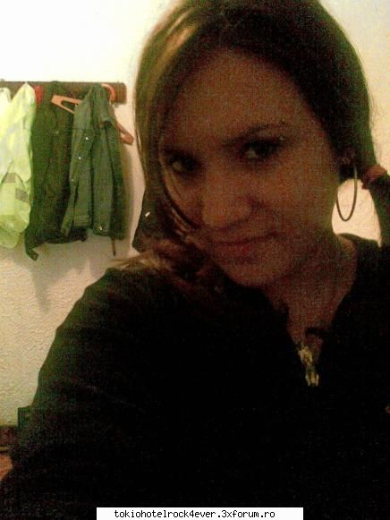 anna - la ce ii in spate nu dati atentie - *..::Me, myself & I::..*