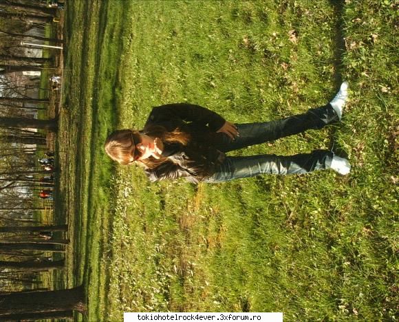 ~april~bill is my love~ - iar va dau pupici cu lipici sau cu super glue cu - *..::Me, myself & I::..*