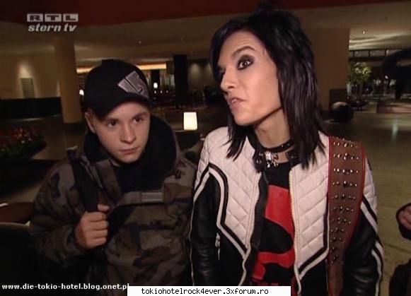 baietzii in ipostaze ciudate =)) - pai dak le aveti scuze..da o zis asa frumos fata - *..::Gallery::..*