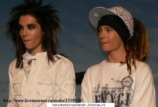 baietzii in ipostaze ciudate =)) - aci e si mai fratern wtf - *..::Gallery::..*