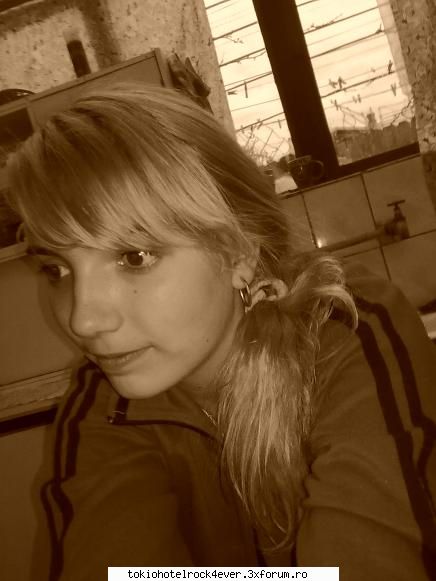 bebitza love tom - bebitza_blonda - *..::Me, myself & I::..*