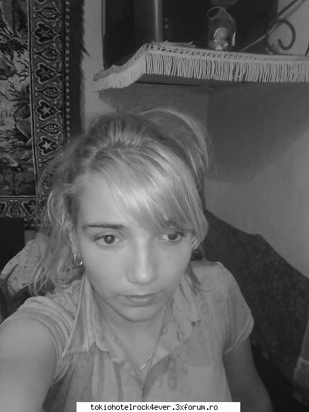 bebitza love tom - si am mai facut cateva poze - *..::Me, myself & I::..*