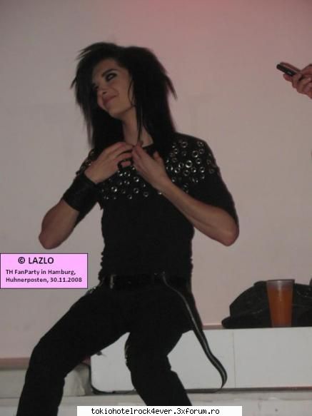 bill` are masina`...^_^ - chiar cai faina masina ;) - *..::Bill Kaulitz::..*