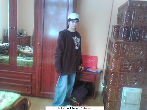 <><><><>bogdana<><><><> - aici cik il imitam pe tomik - *..::Me, myself & I::..*