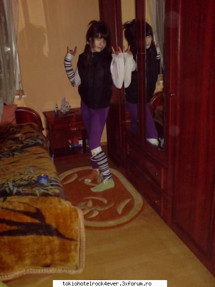 <><><><>bogdana<><><><> - eram imbracata si facuta la par sooper ciudat - *..::Me, myself & I::..*