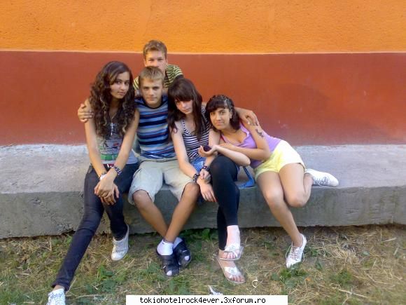 <><><><>bogdana<><><><> - am facut poze noi mey dar l pun dupa c le fac mai - *..::Me, myself & I::..*