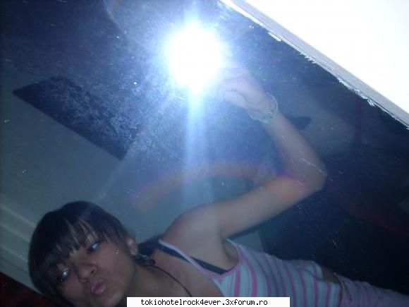crazy child-->eo - X:X..shi eu u mama:X:X...:-@..:-@....bex:X:X - *..::Me, myself & I::..*