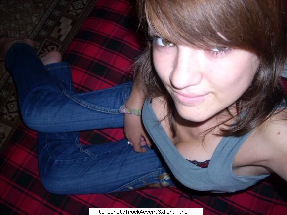 crazy child-->eo - va pun mai multe poze k sa avetsi amintire cu - *..::Me, myself & I::..*