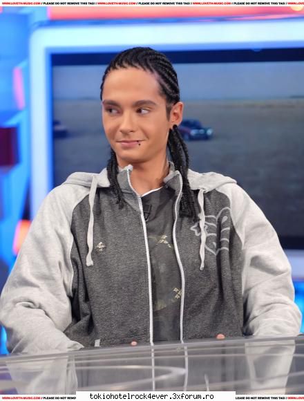 credeti ca se va cuminti? - DRAGA FENE TOM,IN POPCORN A ZIS BILL K TOM VREA - *..::Tom Kaulitz::..*