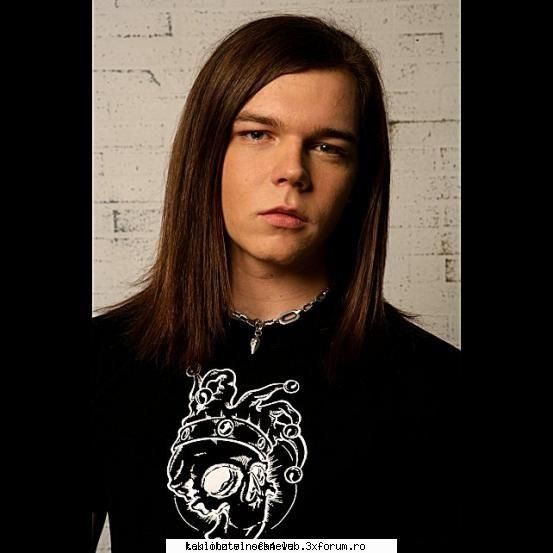 credeti k e imp georg pt formatie! - este foarte important si el.....dar i se da - *..::Georg Listing::..*