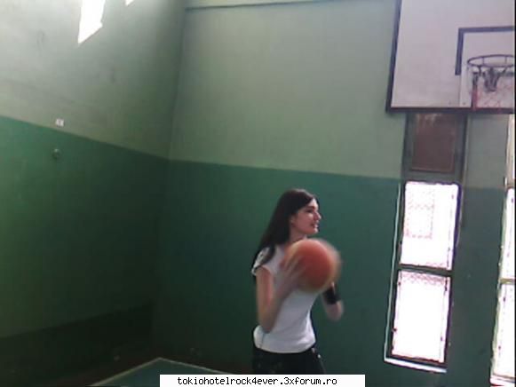 crinu_love_bill - la sala d sport la antrenament am uitat sa va zic - *..::Me, myself & I::..*