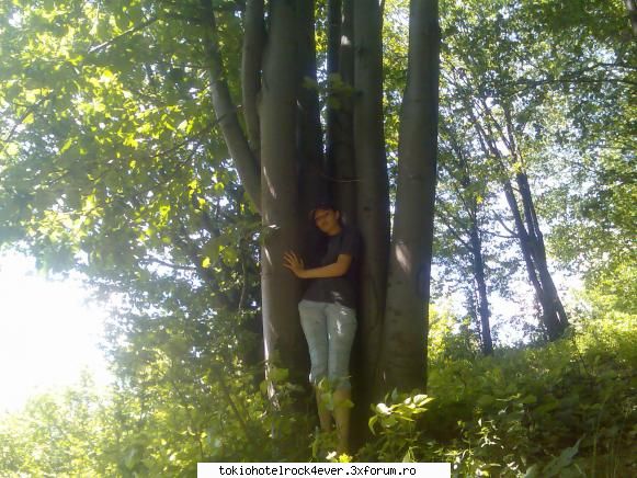 crinu_love_bill - uitati poze noi de la tzara prin padure - *..::Me, myself & I::..*