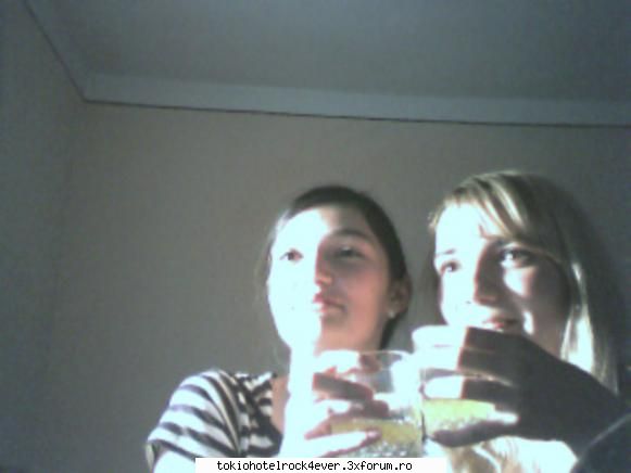 crinu_love_bill - dapz mai am...ink 2 pozuri cu sisa la un pahar d - *..::Me, myself & I::..*