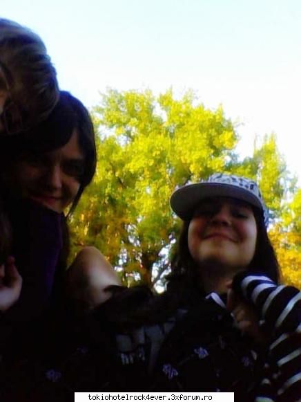 doar eu:P;;) - Este cel cu gatul in jos - *..::Me, myself & I::..*