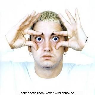 eminem - ~ALBASTRU~ Eu asa vad nustiu uite'te tu aici - *..::Other Bands::..*