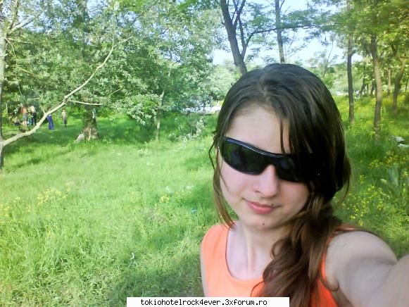eo...cn altcineva=)) - sa va mai pon nijte poziki e mai veche dar merge - *..::Me, myself & I::..*