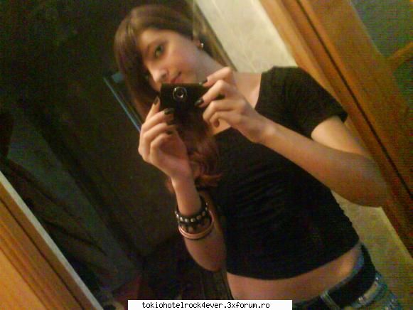 eo...cn altcineva=)) - ..::MuSsIc Is LoVe::.. - *..::Me, myself & I::..*