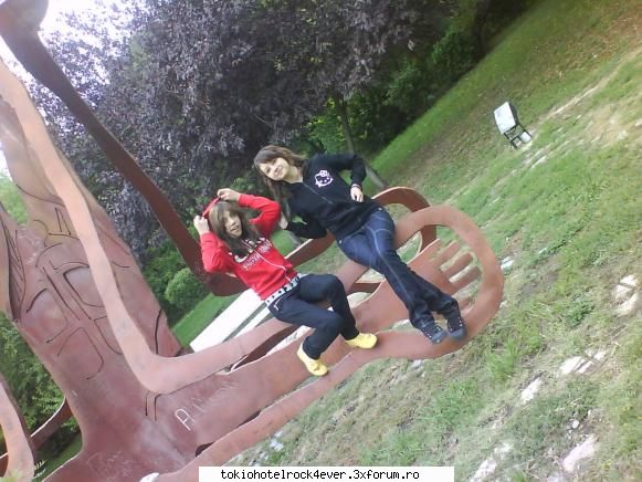eo...cn altcineva=)) - Aici acel Alexandr se pregatea sa isi puna acea - *..::Me, myself & I::..*