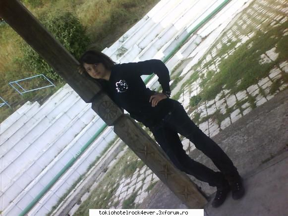 eo...cn altcineva=)) - ..::MuSsIc Is LoVe::.. - *..::Me, myself & I::..*