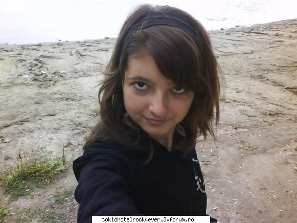 eo...cn altcineva=)) - shi kam atat ku me mai am dar ku colege fara mine - *..::Me, myself & I::..*