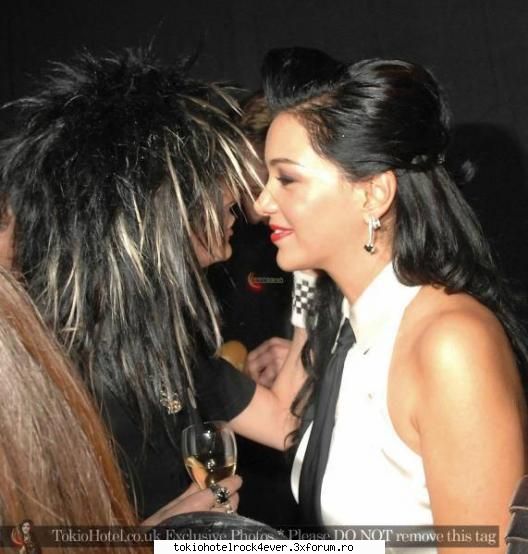 feteleeeee!?! - deci uitatzi-va la asta :x - *..::Bill Kaulitz::..*