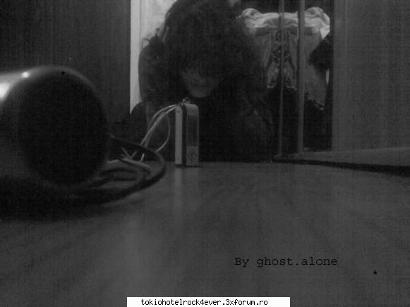 ghost.alone[ana-maria] - vam pus si next next va mai pun maine:) acum - *..::Me, myself & I::..*