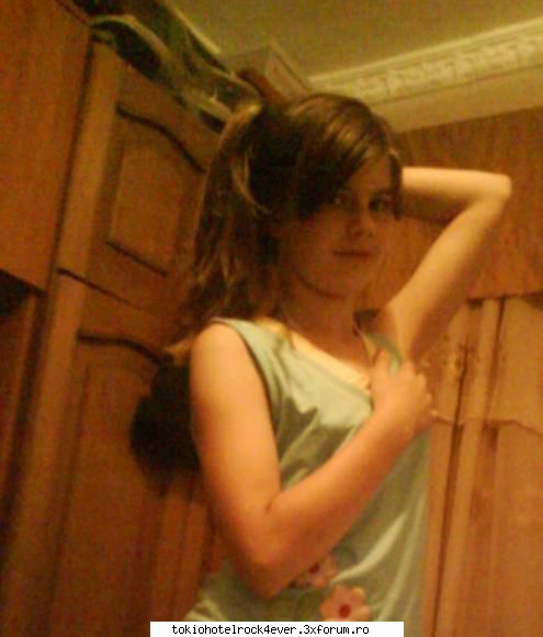 hello>:D< - uitetzi ji asta e frm - *..::Me, myself & I::..*