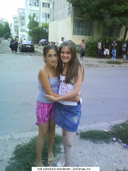 hello>:D< - yo k my bff:X:X::X - *..::Me, myself & I::..*