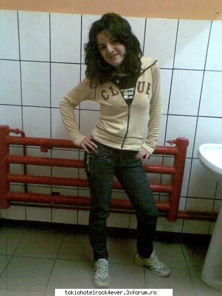 ~* madyku` *~ - salut... a.. eu sunt madalina, da` cei mai multi - *..::Archive::..*