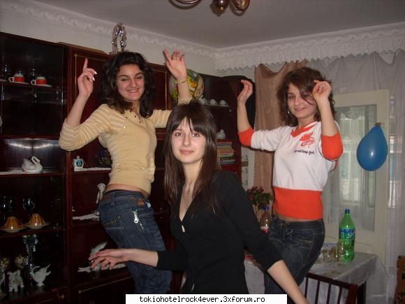 ~* madyku` *~ - mda... eram in life`uri ... dansam din buric.. pt - *..::Archive::..*