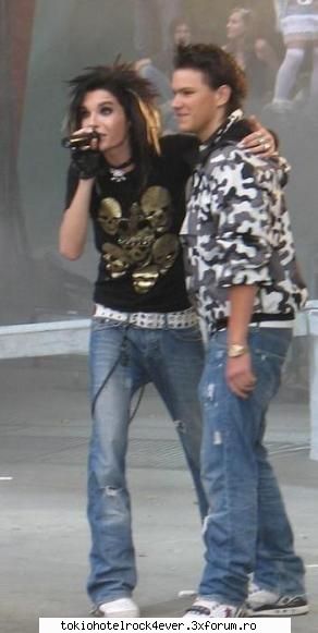 mda...c sa spun...8-| - dar ia uitati cat noroc pe ele sau pe ei - *..::Bill Kaulitz::..*