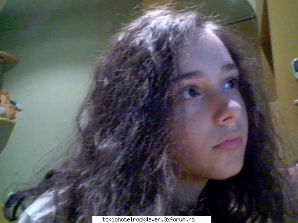 me:)....Claudia... - mersi :D hay ca mai pun - *..::Me, myself & I::..*