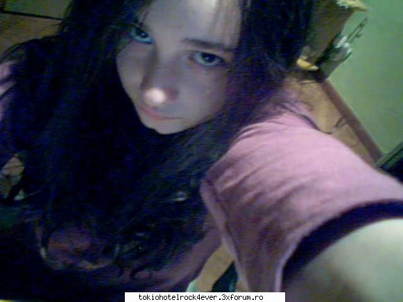 me:)....Claudia... - sa stitzi ca ma simt foarte bine!sper sa nu se - *..::Me, myself & I::..*