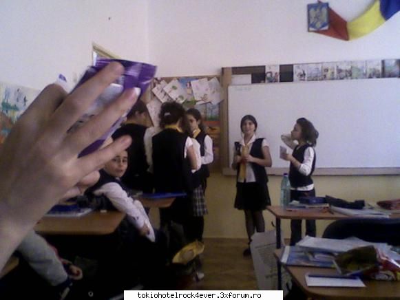 me:)....Claudia... - manutsa Emmei...one of my best friends - *..::Me, myself & I::..*