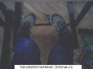 me:)....Claudia... - poza facuta in ora de mate.....tin sa va anuntz - *..::Me, myself & I::..*
