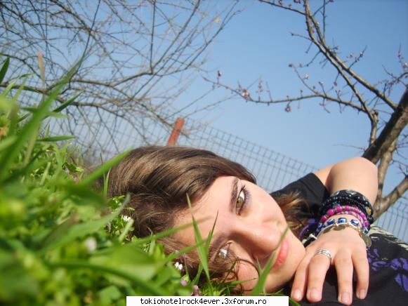 me...adik corinutza :) - asta e de asta primavara abia astept sa vina iar - *..::Me, myself & I::..*